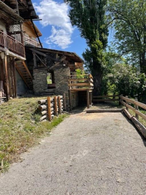 Chalet Avec Vue Sur Le Fort De Chateau Queyras 外观 照片